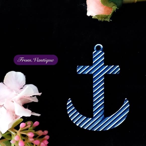 ⚓ VINTAGE Blue Striped Anchor Pendant / Brooch / Scarf Pin 🧷 - Picture 2 of 5